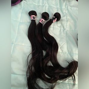 Brand new 22” bundles hair 1b (black) natural color